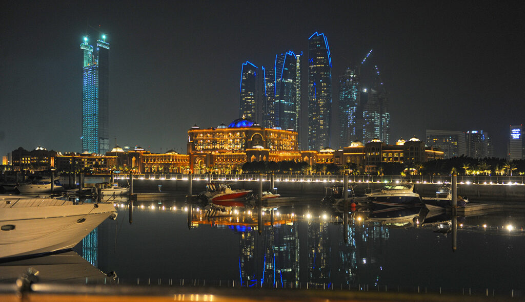 Abu Dhabi Panorama 1024x590