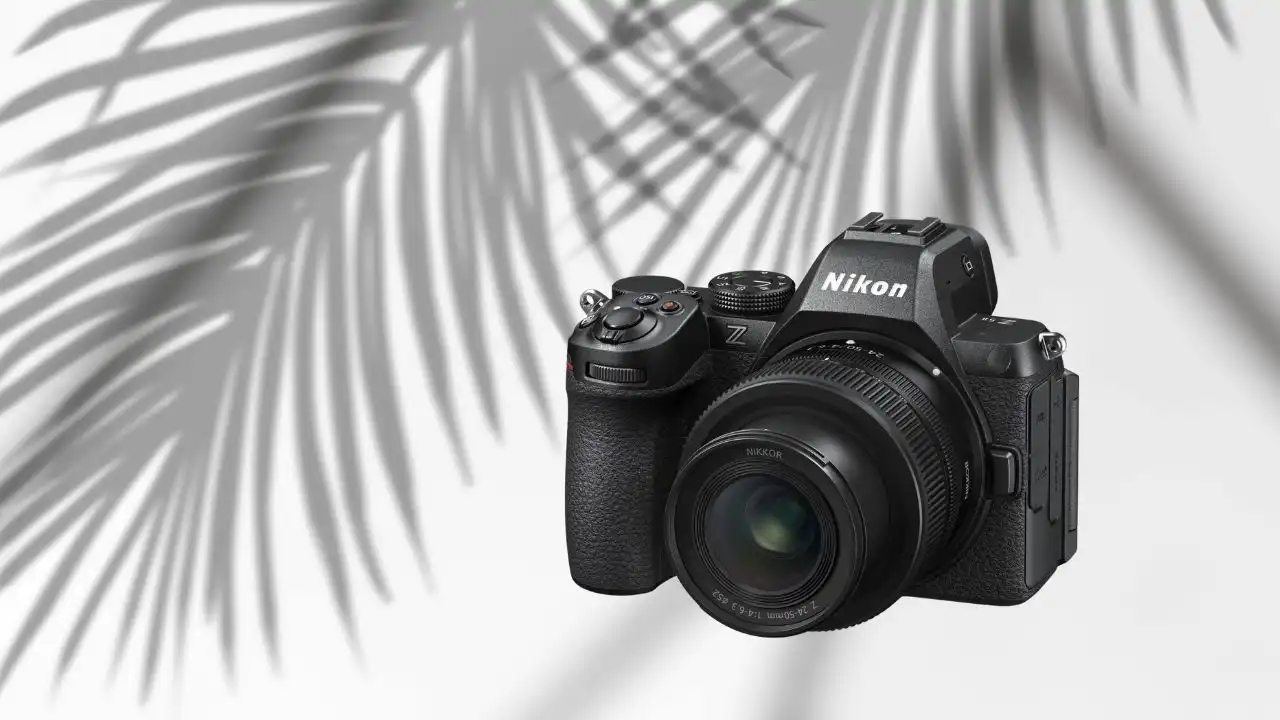 Quel hybride plein format choisir pour voyager léger en 2026 ? Nikon Z5 II
