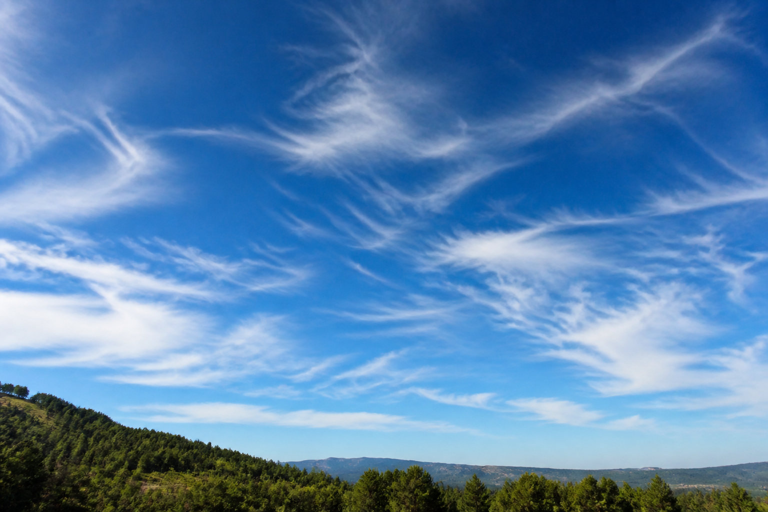 Remplacer le ciel d'une photo avec l'IA de Photoshop : le guide 3 réglages pour une harmonisation parfaite des couleurs
