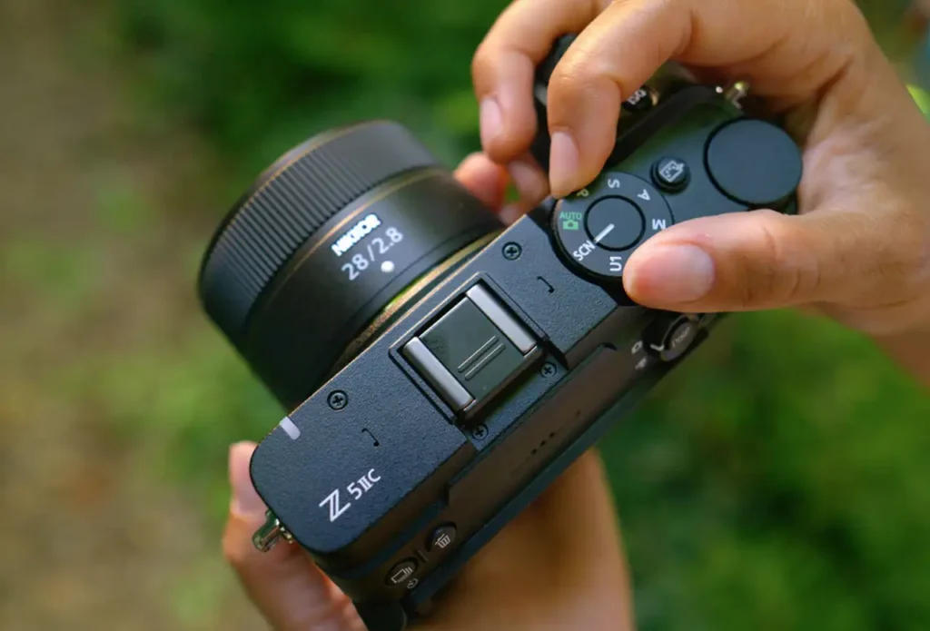Nikon Z5IIC : Nikon enlève le viseur, et ce n’est pas forcément une erreur Nikon Z5IIC
