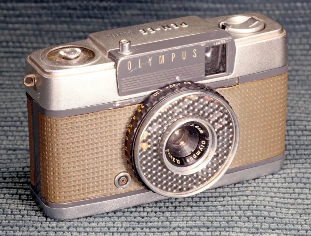 Olympus PEN : du demi-format au Micro 4/3, la photographie à emporter Olympus Pen 1961